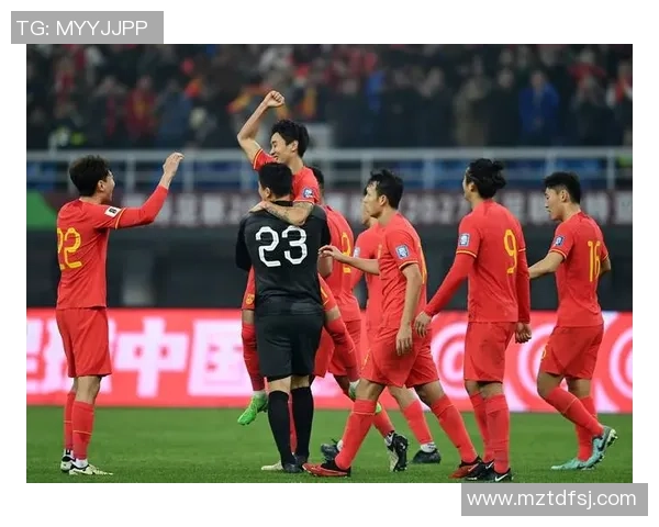 国足与韩国激战正酣精彩瞬间回顾与分析图片集锦 国足与韩国激战正酣精彩瞬间回顾与分析图片集锦