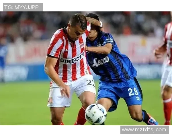 科隆竞技与拉普体操的精彩对决揭示足球战术与团队协作的完美结合