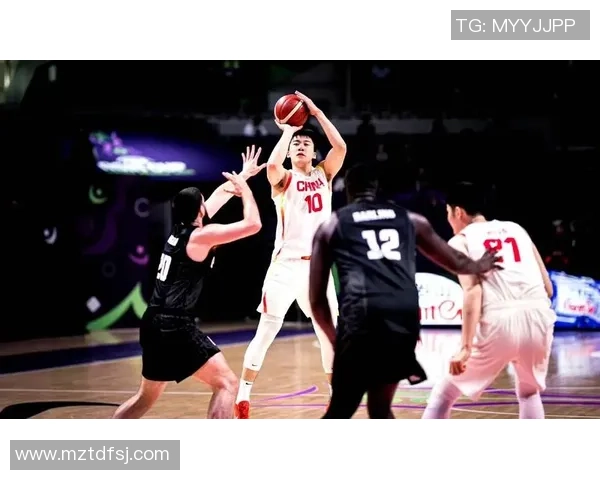 八国赛精彩对决中国男篮迎战伊朗队全力争胜展现实力与团结