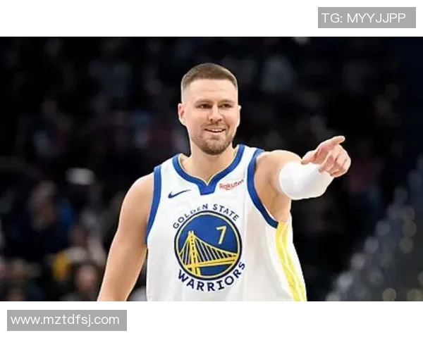 克里斯塔普斯波尔津吉斯在NBA的崛起与挑战之路解析 克里斯塔普斯波尔津吉斯在NBA的崛起与挑战之路解析